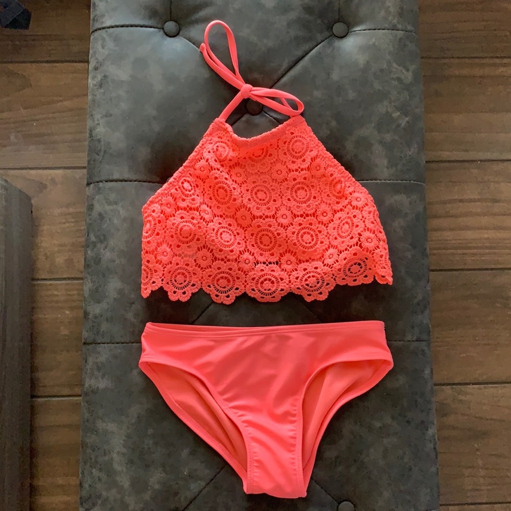 This doesn’t fit me anymore! Size- 7/8.